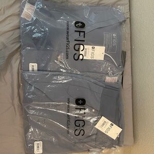 FIGS large Scrub Set NWT